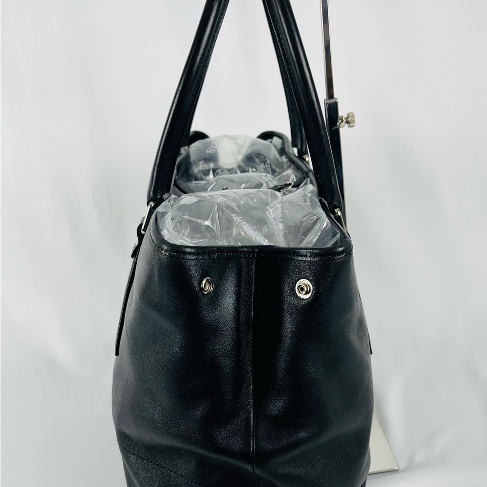 Coach Hamptons Classic Black Leather Hand Bag Tote D1J-7757 Lobster Clasp Close - Picture 3 of 15